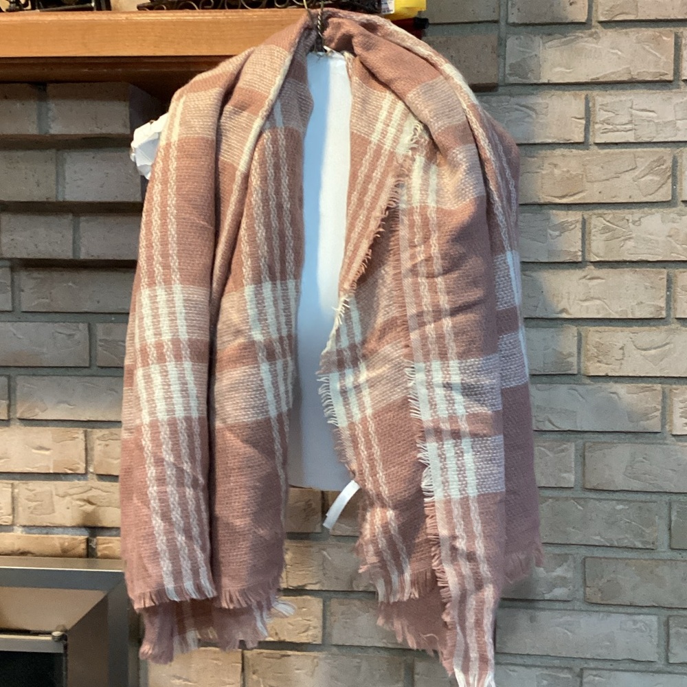 Charlotte Russe Plaid Pink and Cream scarf